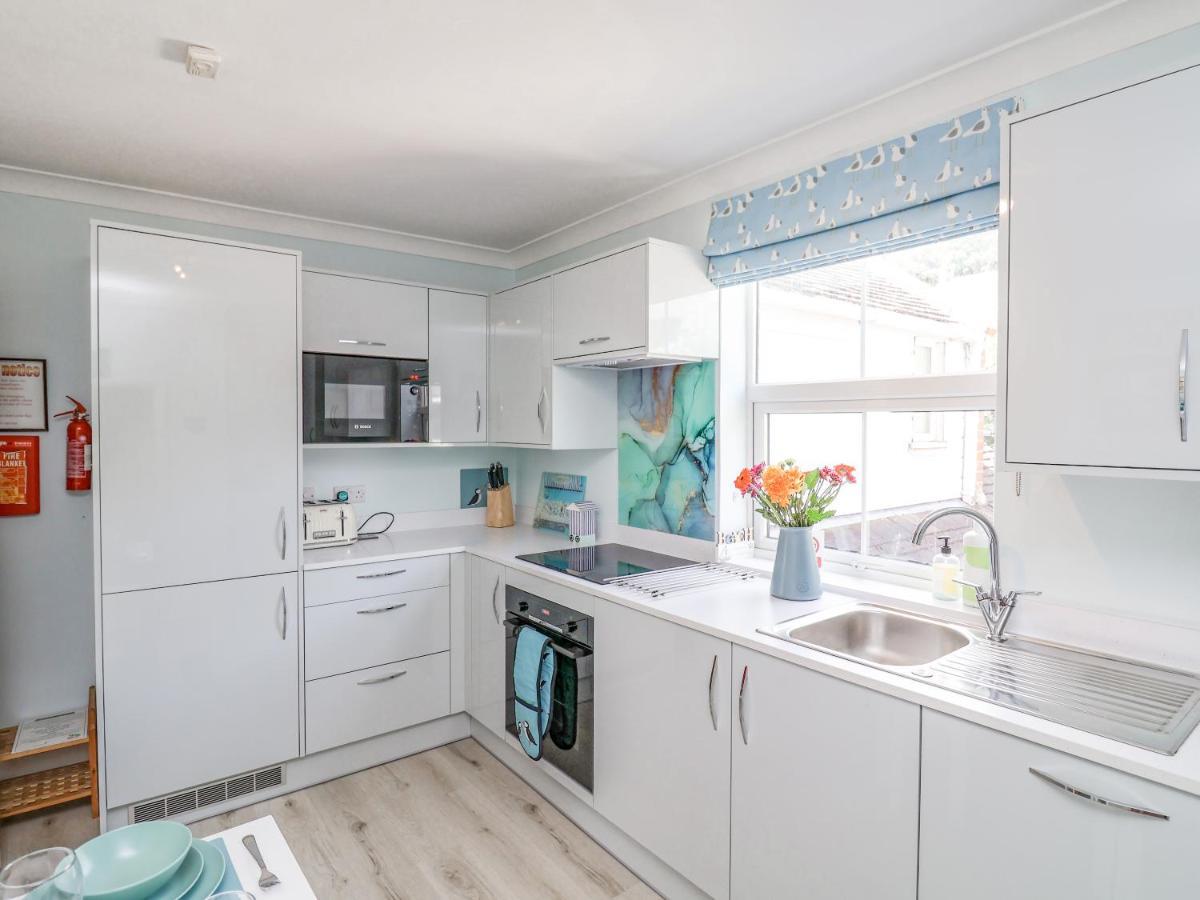 2 Cobb View Apartman Lyme Regis Kültér fotó